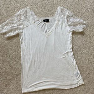 VICI Lace T-shirt
